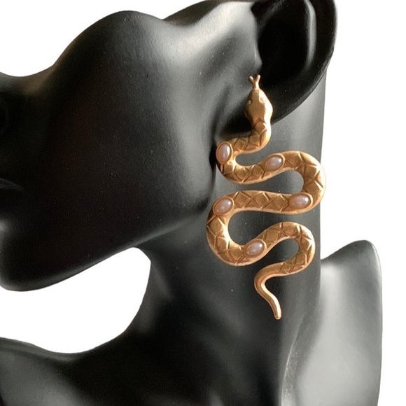 SNAKE Shaped Gold Tone and Pearl Drop Pierced Earrings Textured - Picture 4 of 4